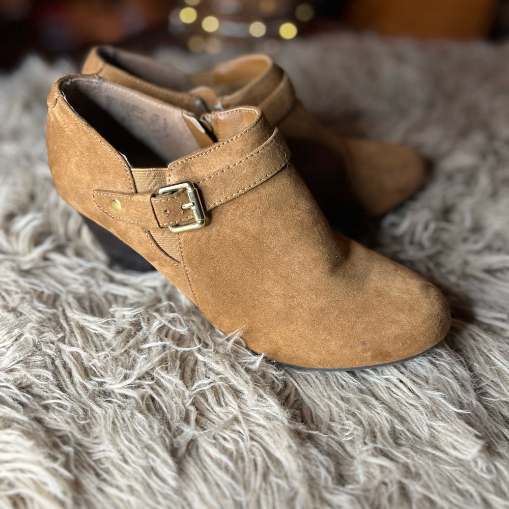 American Eagle shoes